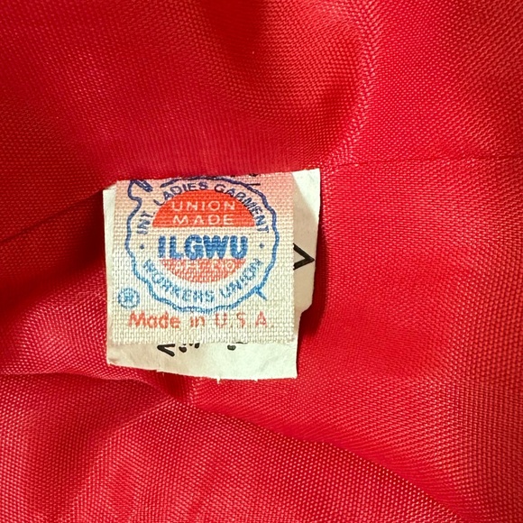 NEW VINTAGE Cherry Red Faux Suede Coat Straight Skirt Zipper 2 pc Jacket Suit 12 - Picture 12 of 14